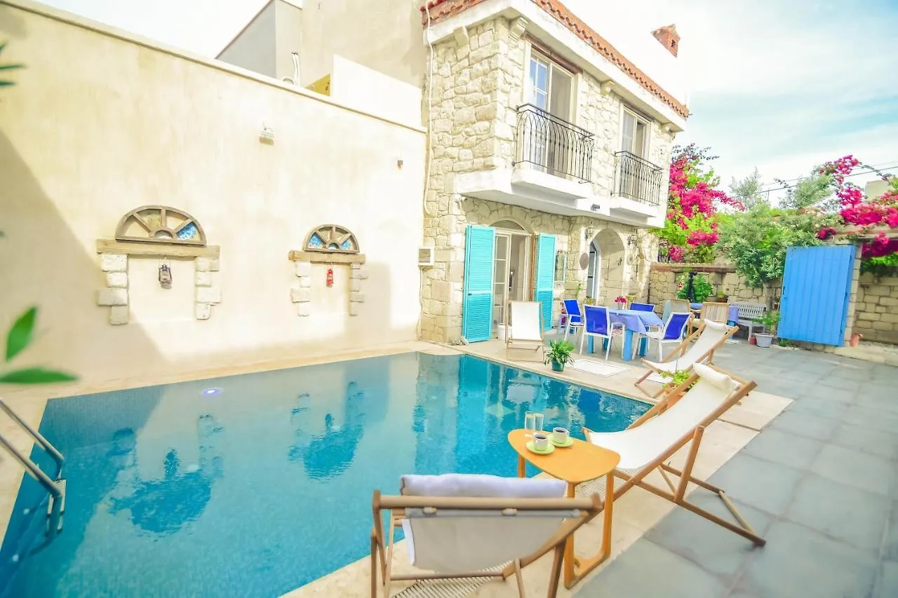 Alacati Asmali Konak Hotel