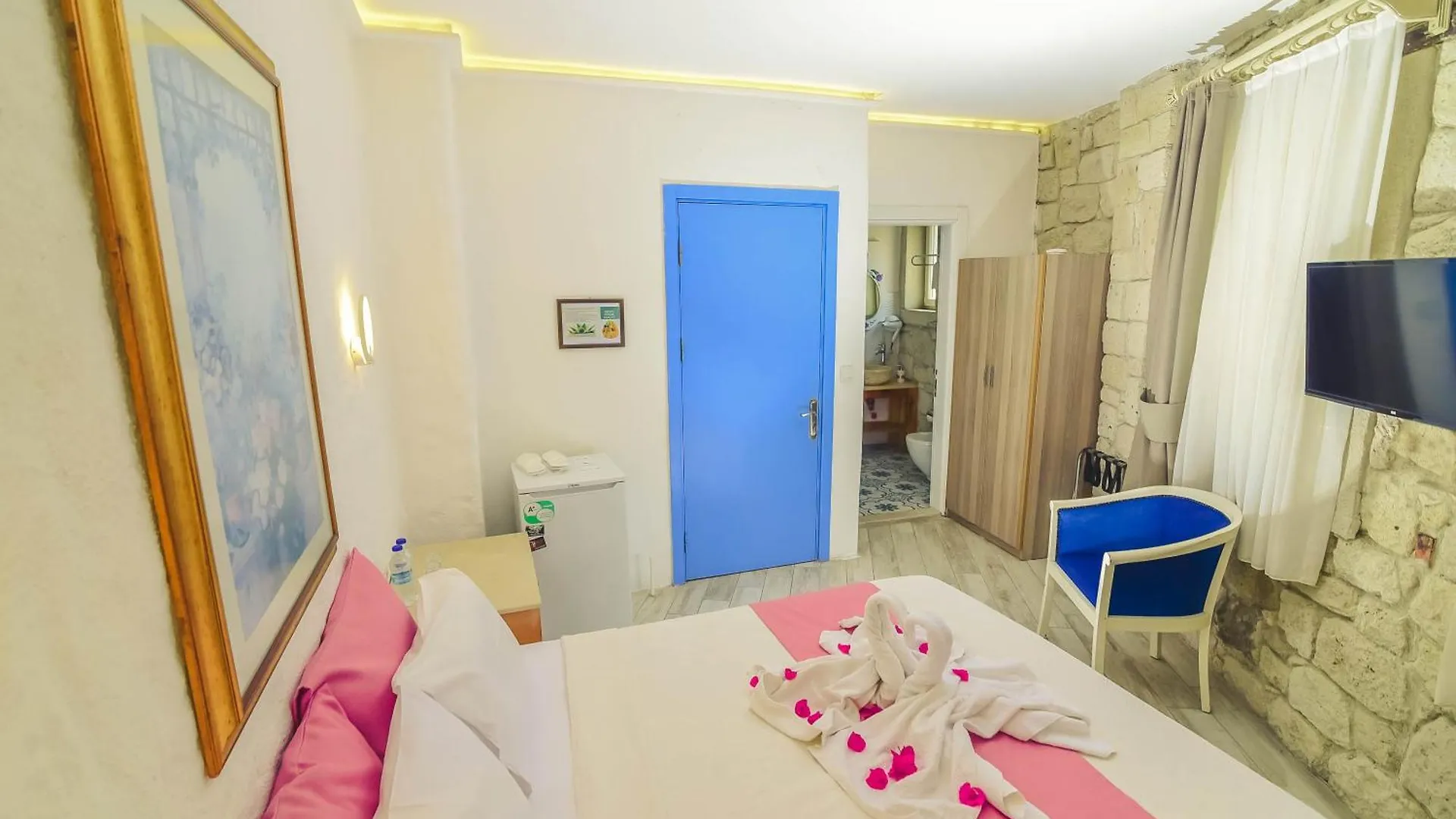 Alacati Asmali Konak Hotel