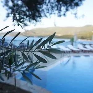 Hotel Omar &, Torba
